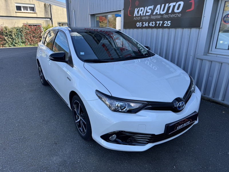 TOYOTA AURIS HSD 136H COLLECTION