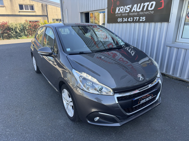 PEUGEOT 208 1.2 PURETECH 82CH E6.C SIGNATURE 5P